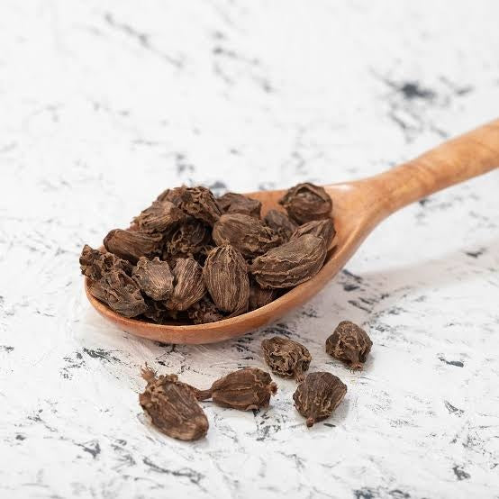 Premium whole Black Cardamom, Bold, smoky aroma & authentic flavor for rich dishes.